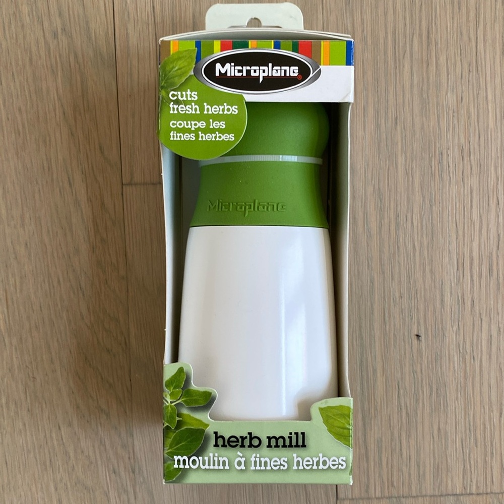 Microplane Herb Mill